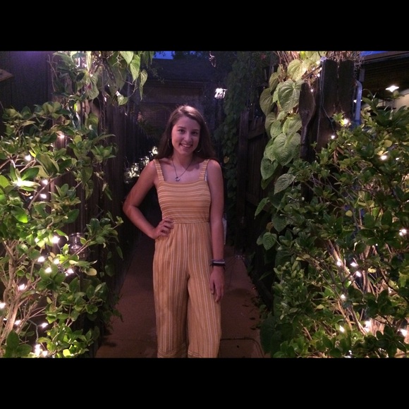 Jumpsuit with cropped ankles at the bottom - Picture 3 of 3